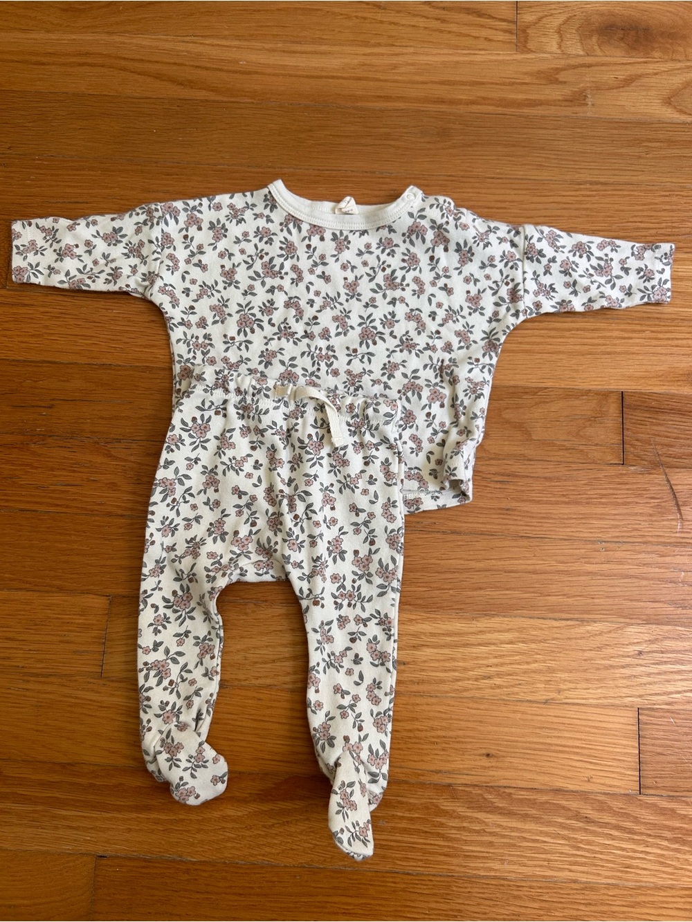 Quincy Mae organic cotton set 0-3 months cream floral long sleeve and pants